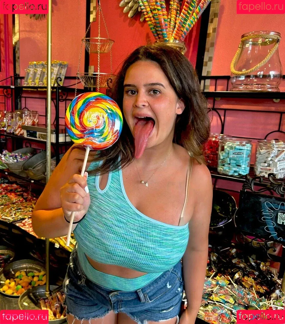 Long Tongue Fetish Onlyfans Photo Gallery 