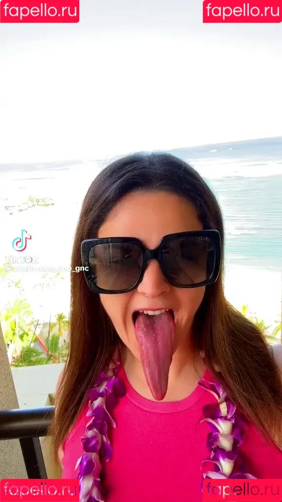 Long Tongue Fetish Onlyfans Photo Gallery 