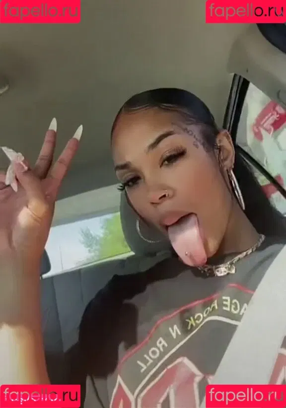Long Tongue Fetish Onlyfans Photo Gallery 