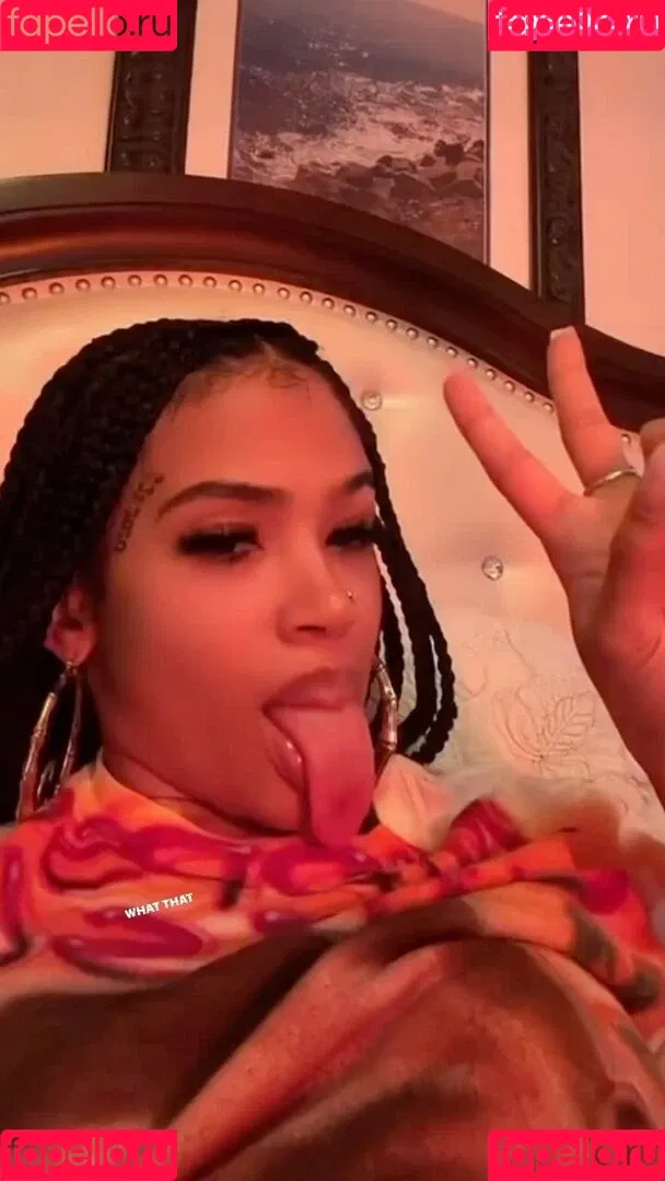 Long Tongue Fetish Onlyfans Photo Gallery 