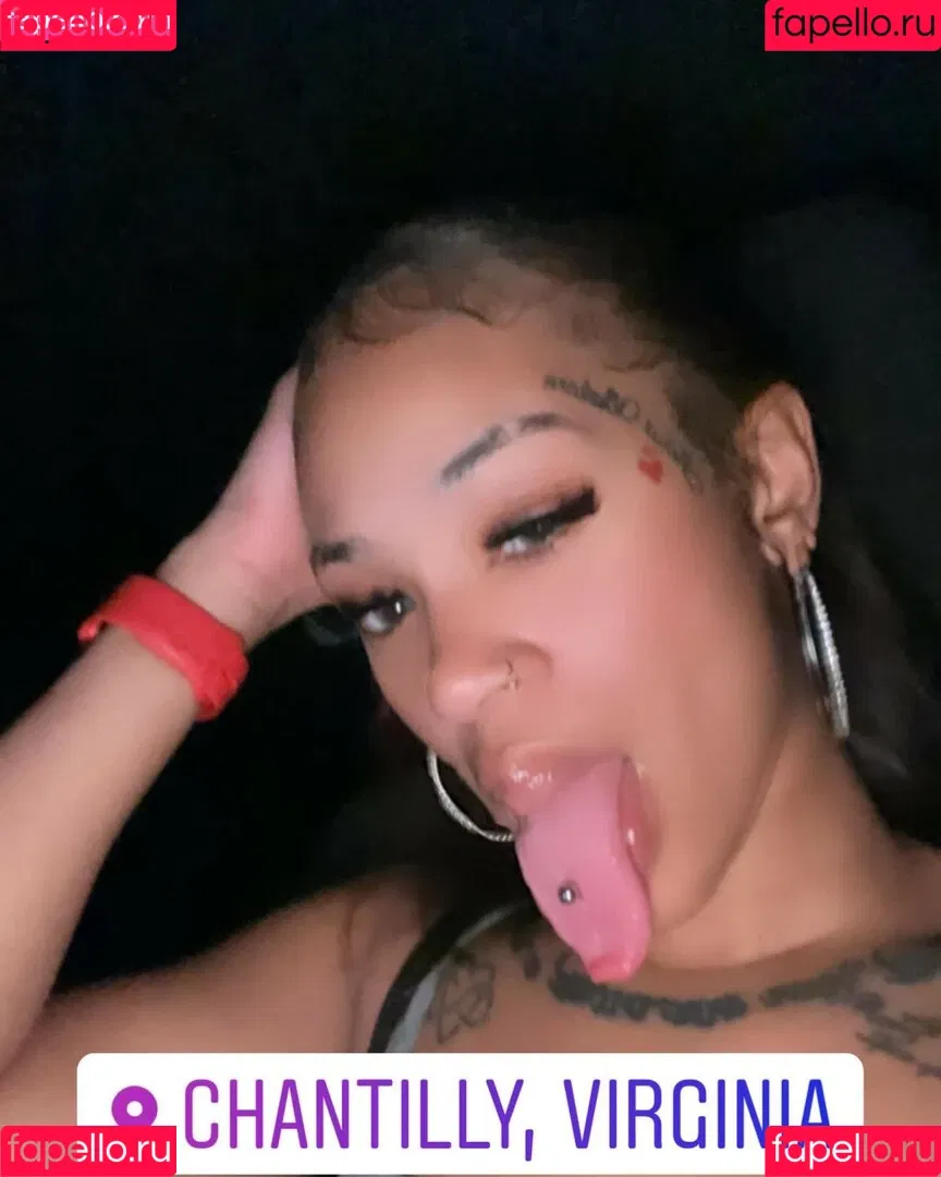 Long Tongue Fetish Onlyfans Photo Gallery 