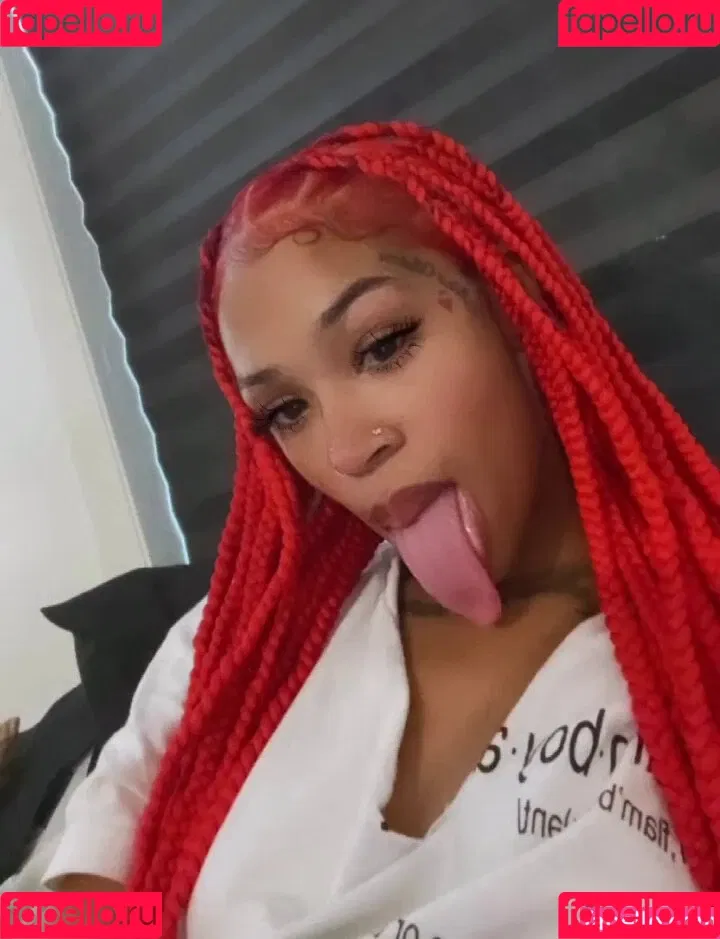 Long Tongue Fetish Onlyfans Photo Gallery 