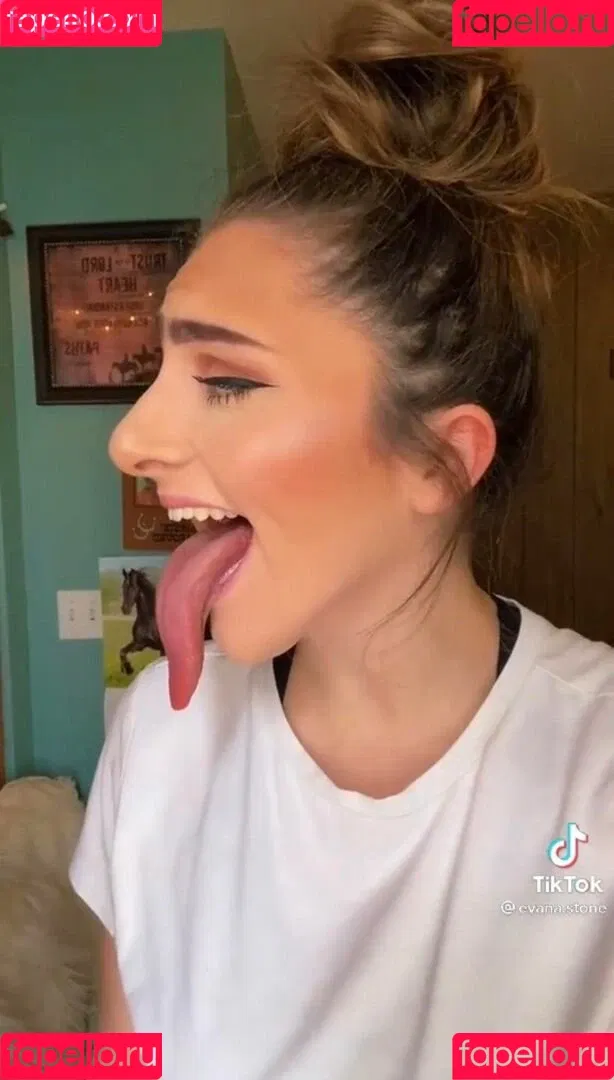 Long Tongue Fetish Onlyfans Photo Gallery 