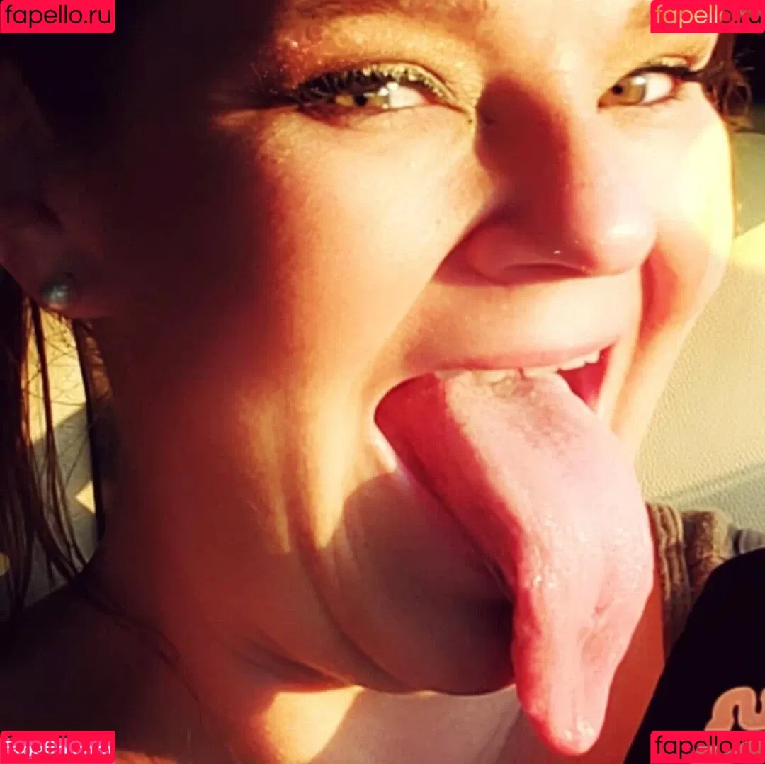 Long Tongue Fetish Onlyfans Photo Gallery 