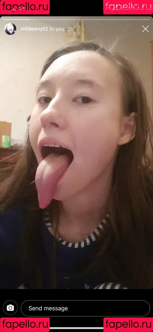 Long Tongue Fetish Onlyfans Photo Gallery 