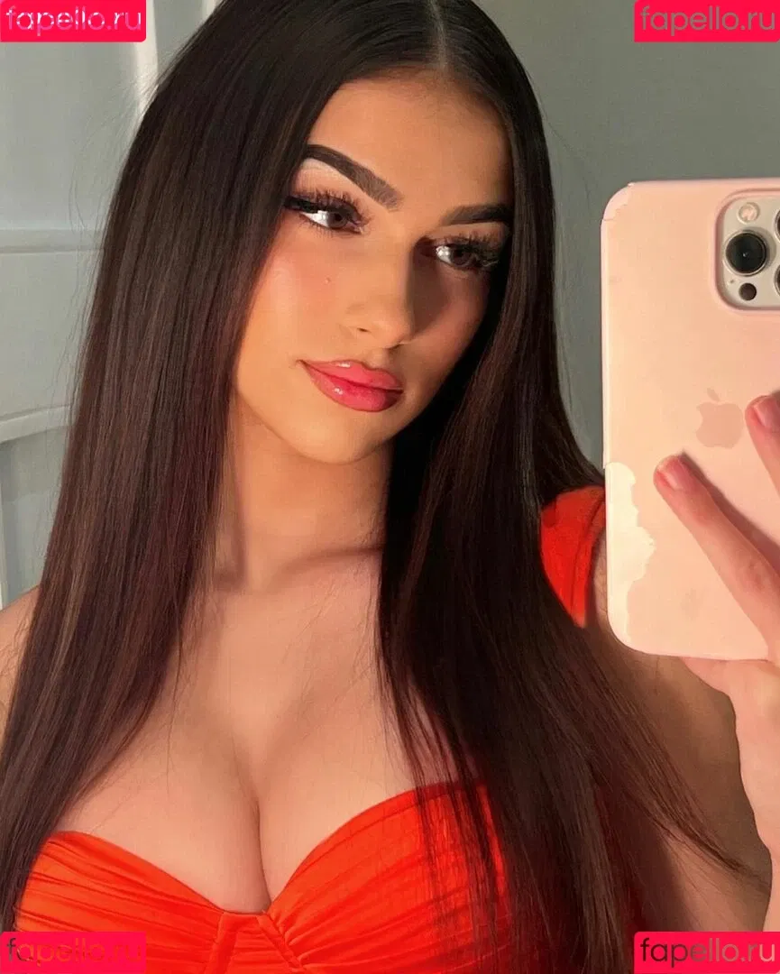 Julia Merekoulias Onlyfans Photo Gallery 