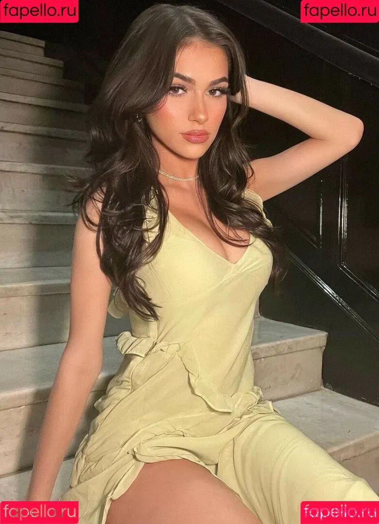Julia Merekoulias Onlyfans Photo Gallery 