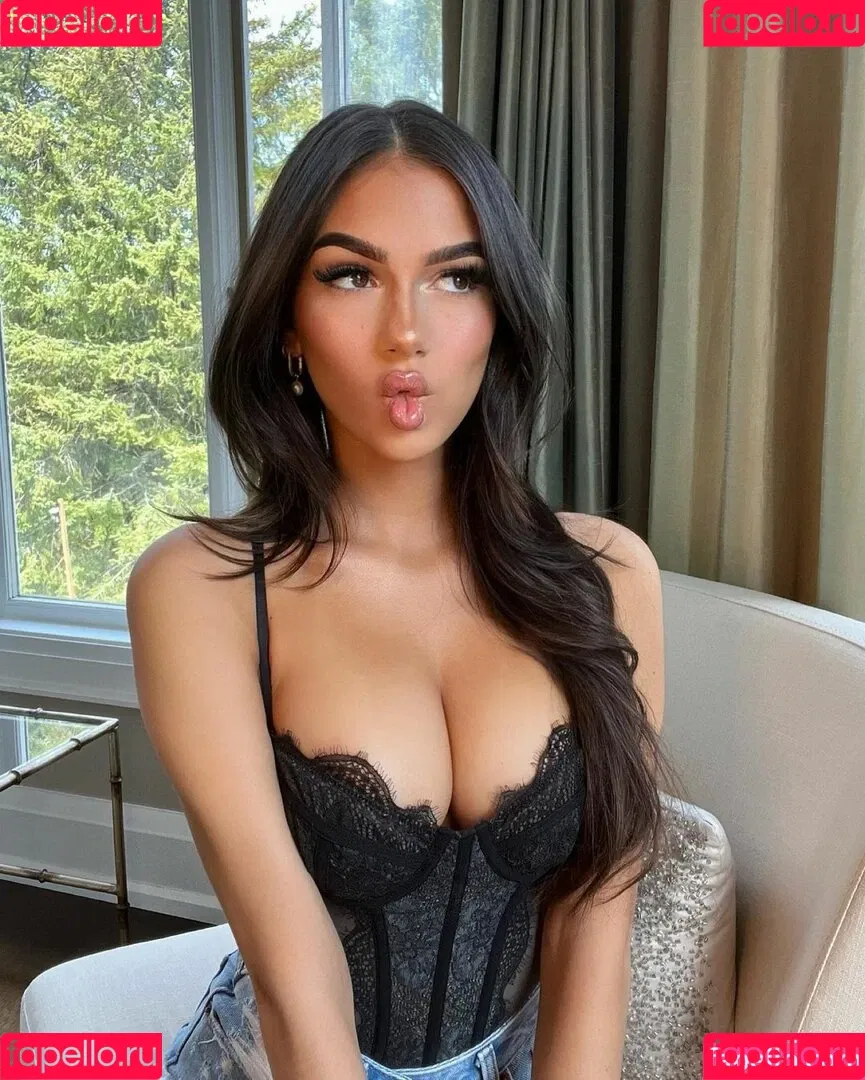 Julia Merekoulias Onlyfans Photo Gallery 