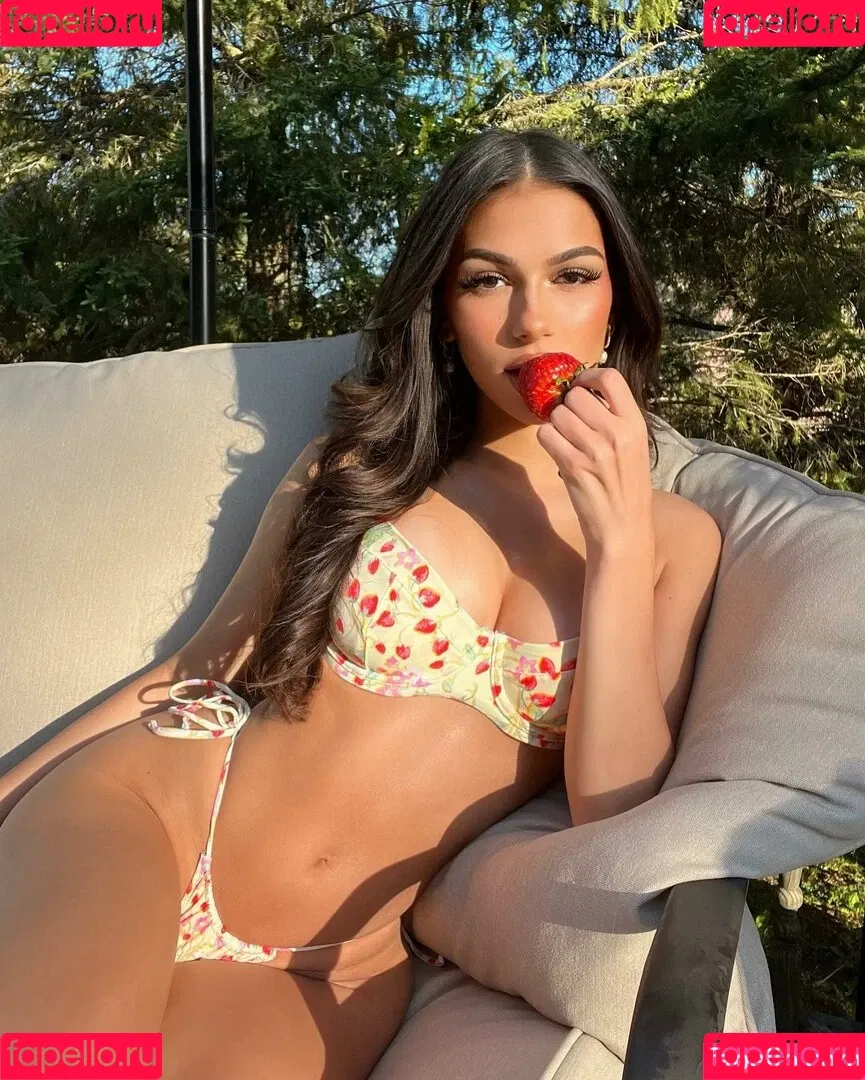 Julia Merekoulias Onlyfans Photo Gallery 
