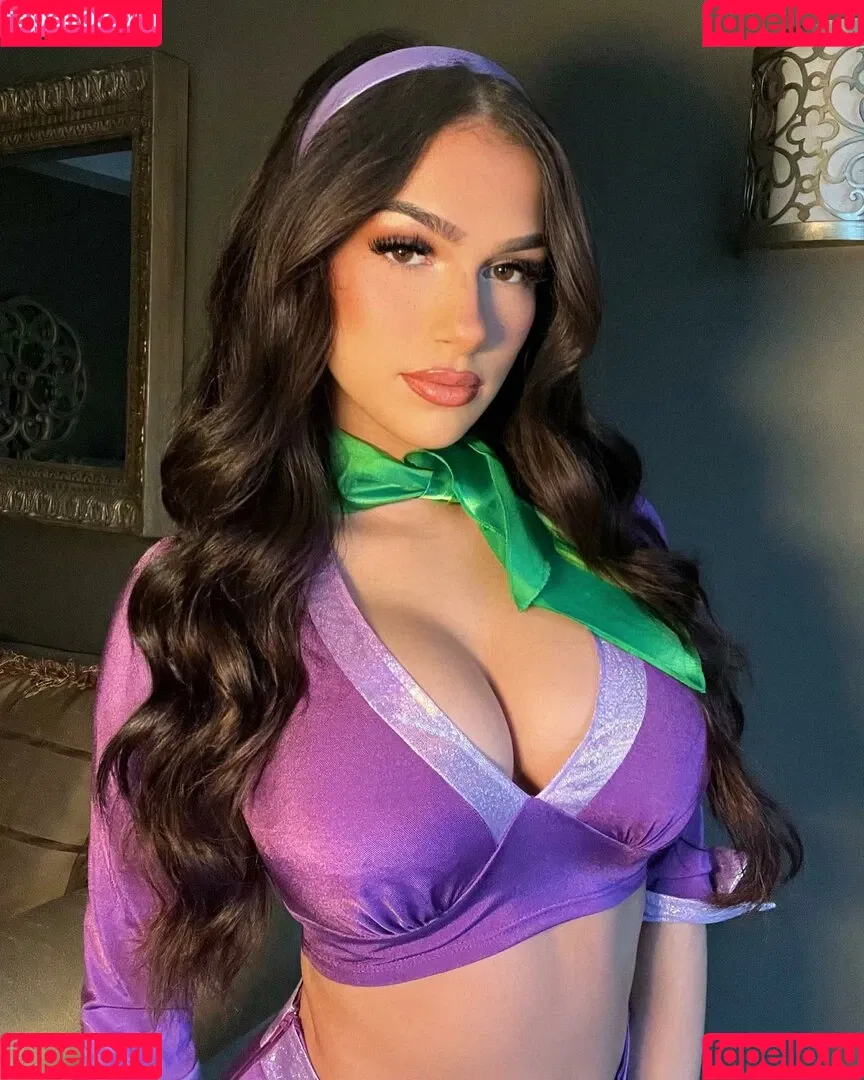 Julia Merekoulias Onlyfans Photo Gallery 