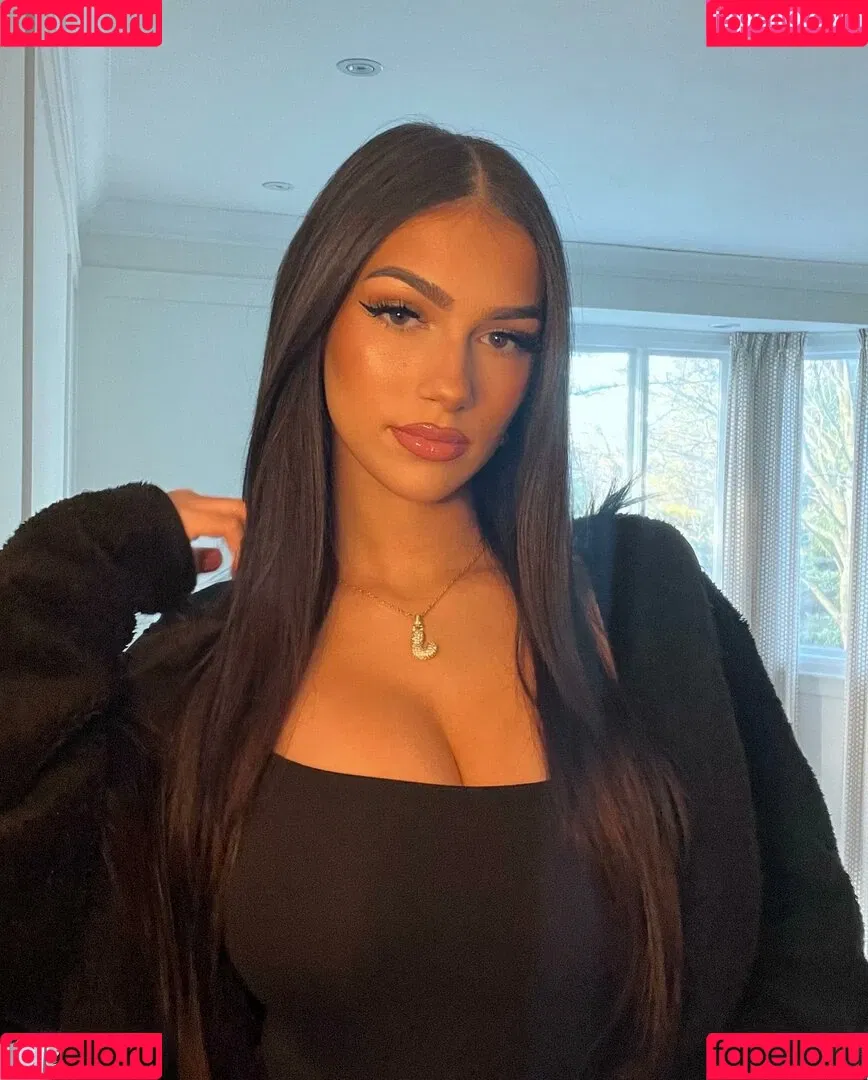 Julia Merekoulias Onlyfans Photo Gallery 