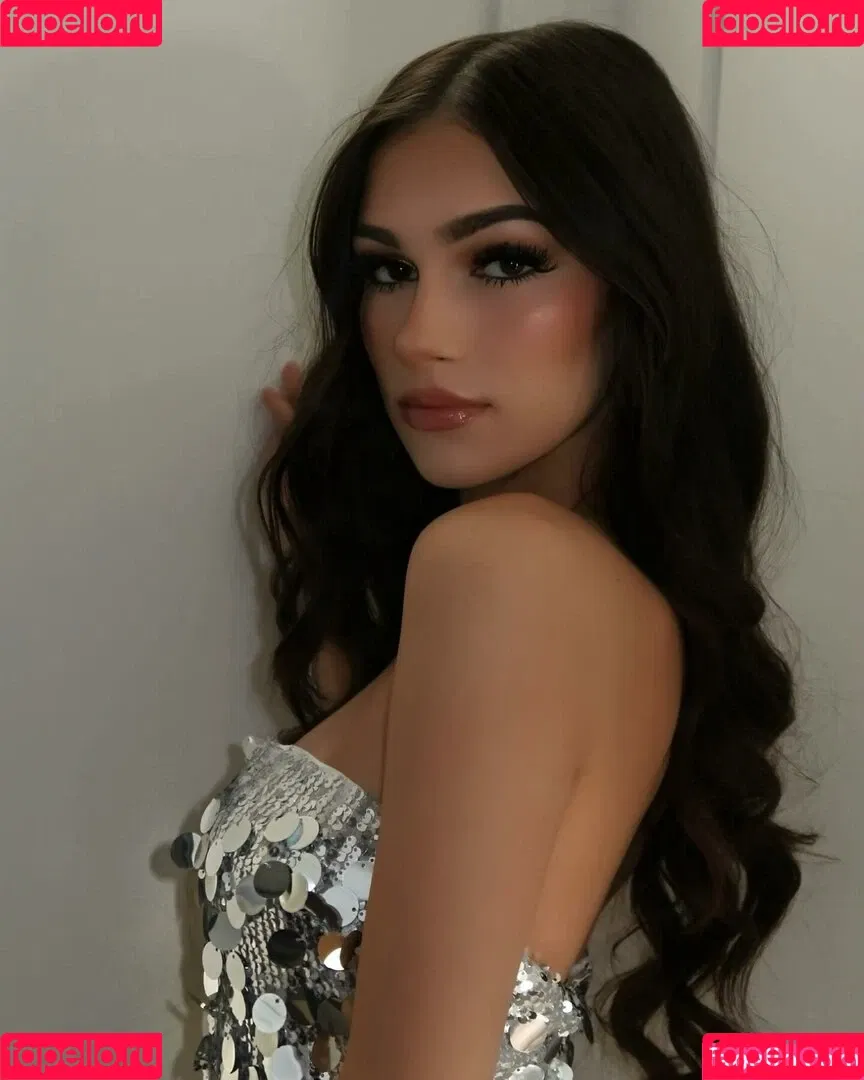 Julia Merekoulias Onlyfans Photo Gallery 