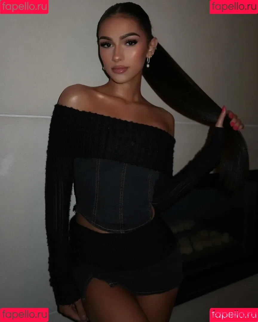 Julia Merekoulias Onlyfans Photo Gallery 