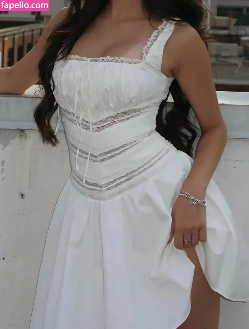 Julia Merekoulias Onlyfans Photo Gallery 