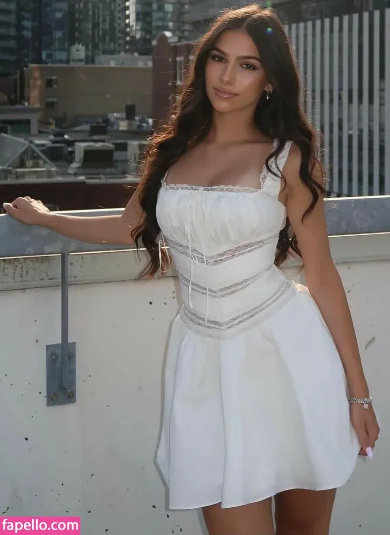 Julia Merekoulias Onlyfans Photo Gallery 