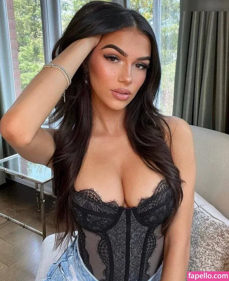 Julia Merekoulias Onlyfans Photo Gallery 