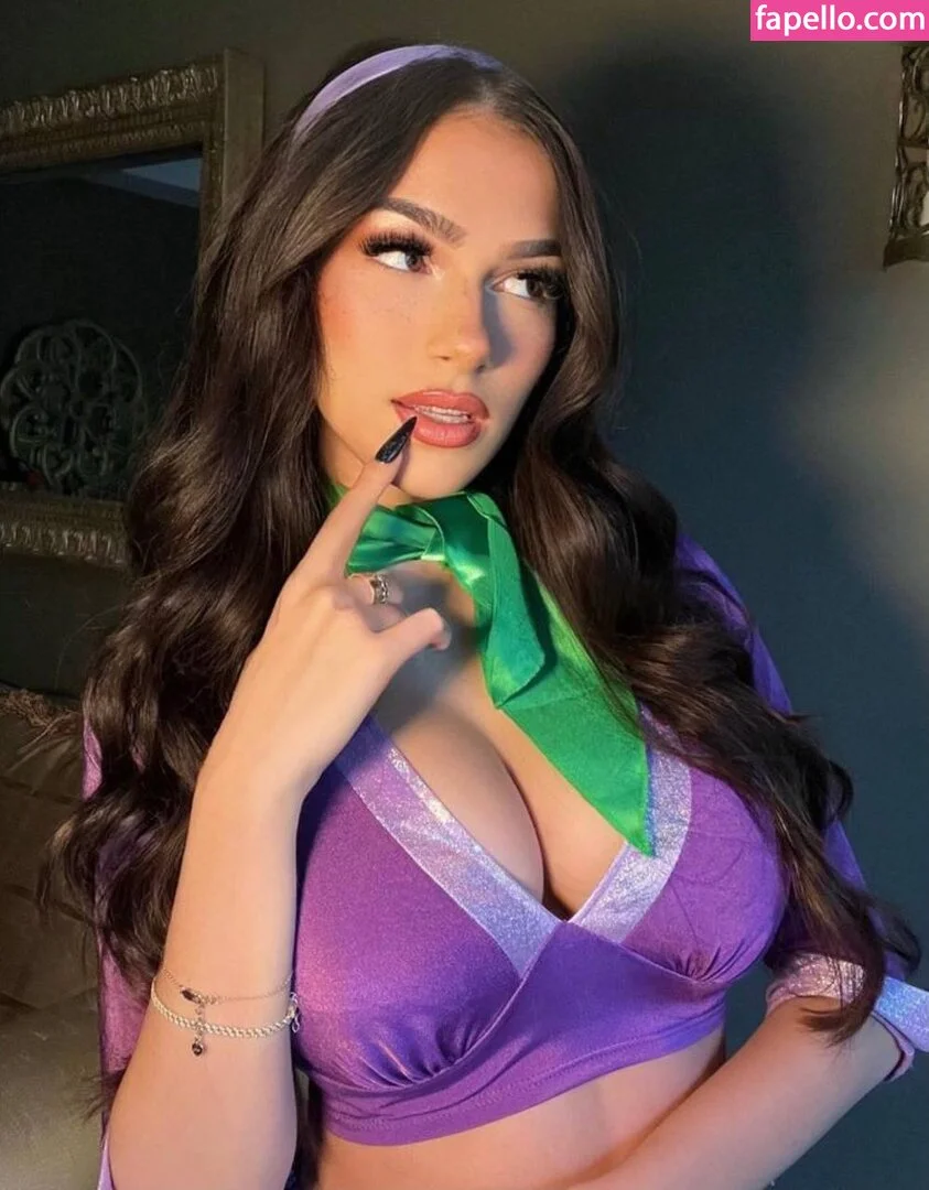 Julia Merekoulias Onlyfans Photo Gallery 