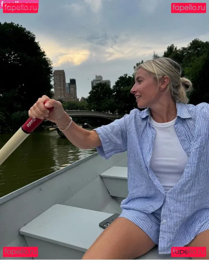 Leah Williamson Onlyfans Photo Gallery 