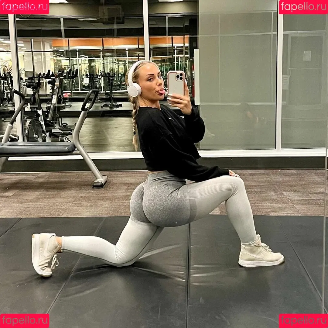 Marine S'Mezz Onlyfans Photo Gallery 