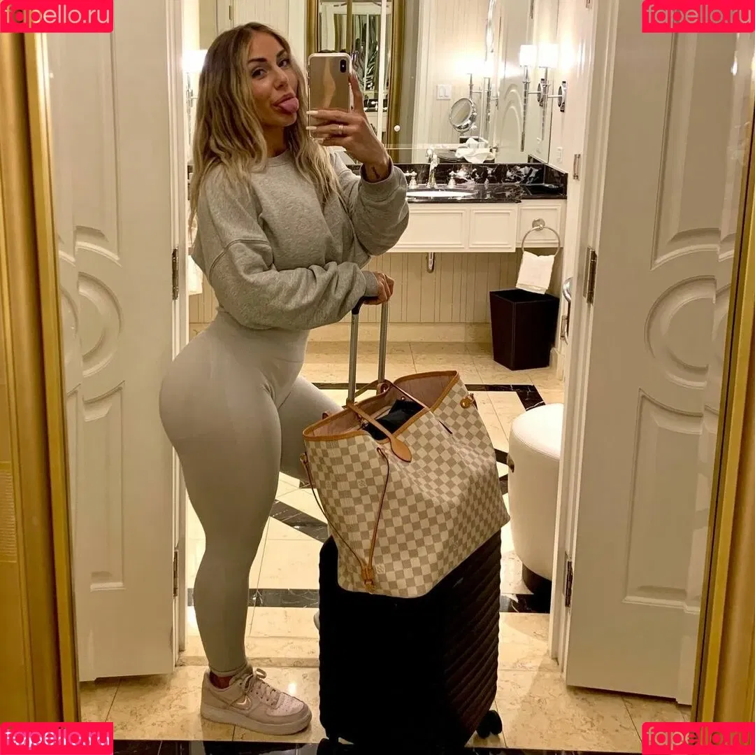Marine S'Mezz Onlyfans Photo Gallery 