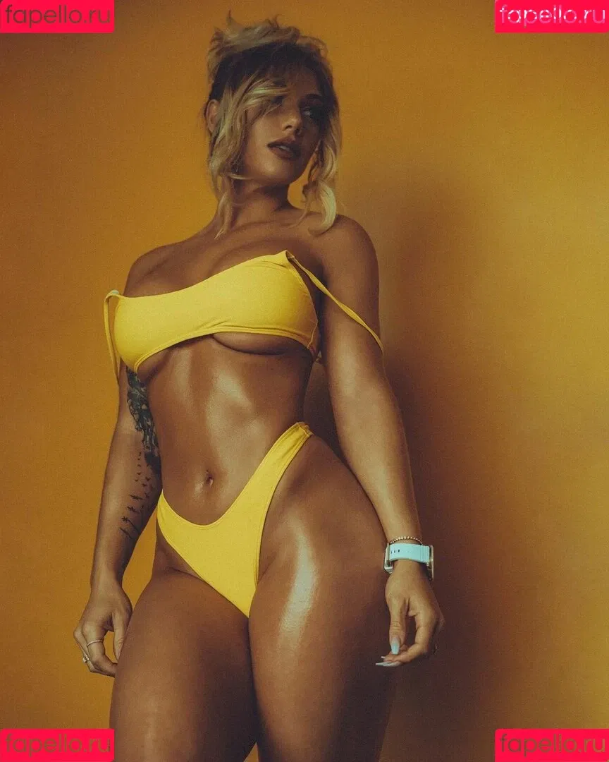 Marine S'Mezz Onlyfans Photo Gallery 