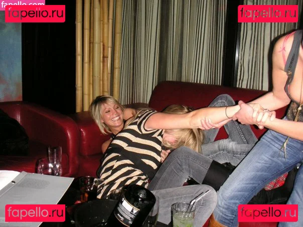 TV Shopping Presenters Onlyfans Photo Gallery 