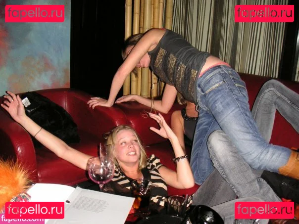 TV Shopping Presenters Onlyfans Photo Gallery 