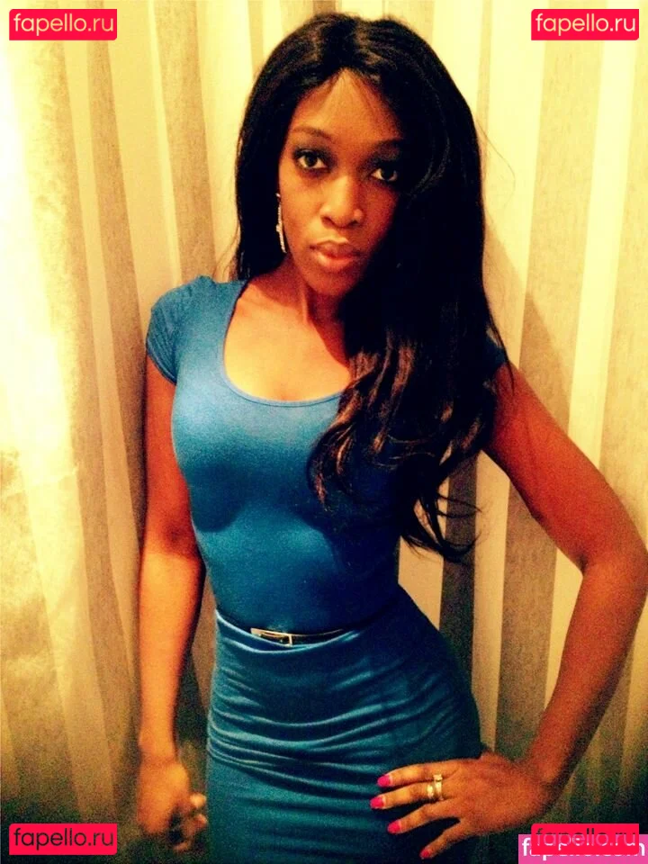 TV Shopping Presenters Onlyfans Photo Gallery 