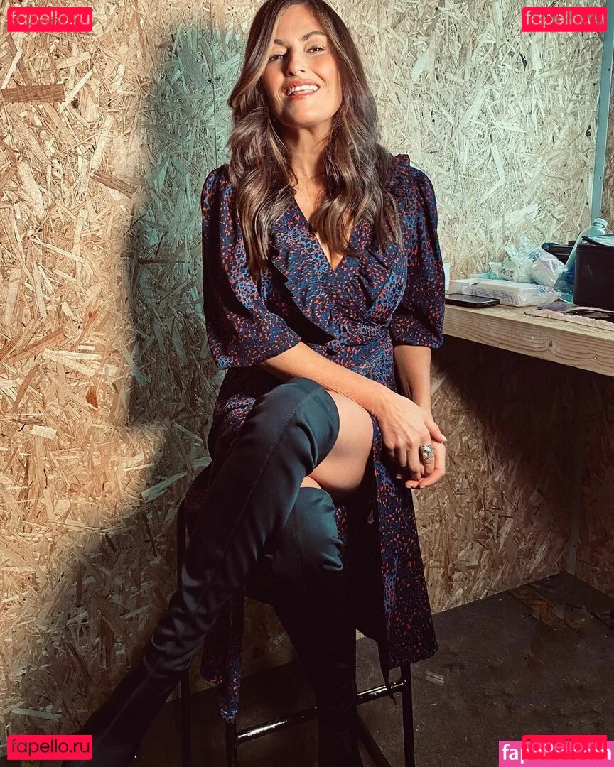 TV Shopping Presenters Onlyfans Photo Gallery 