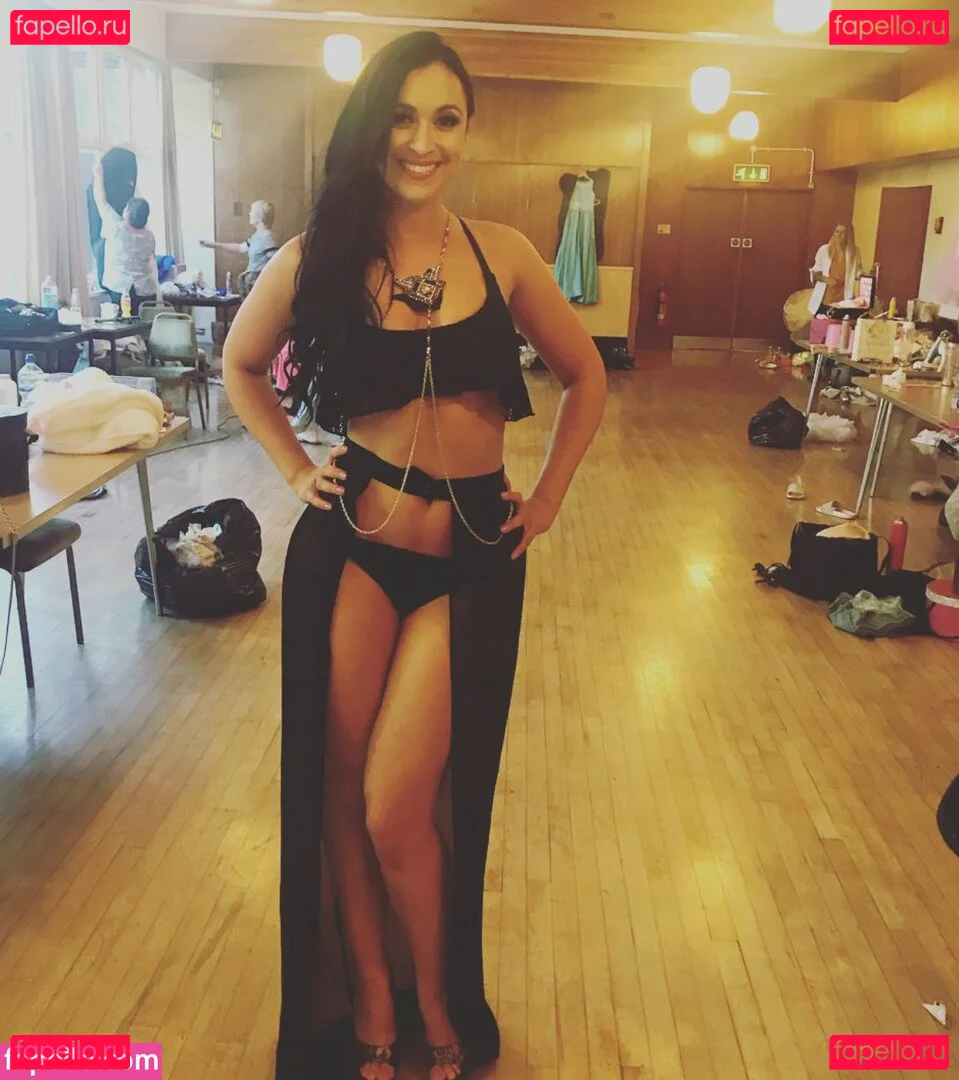 TV Shopping Presenters Onlyfans Photo Gallery 