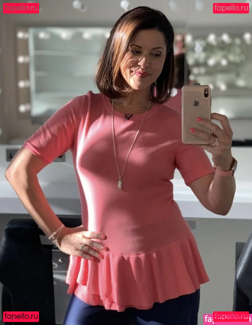 TV Shopping Presenters Onlyfans Photo Gallery 