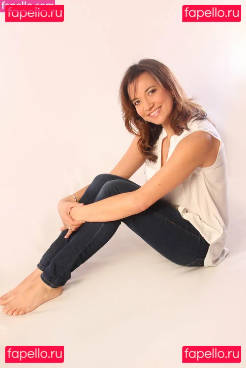 TV Shopping Presenters Onlyfans Photo Gallery 