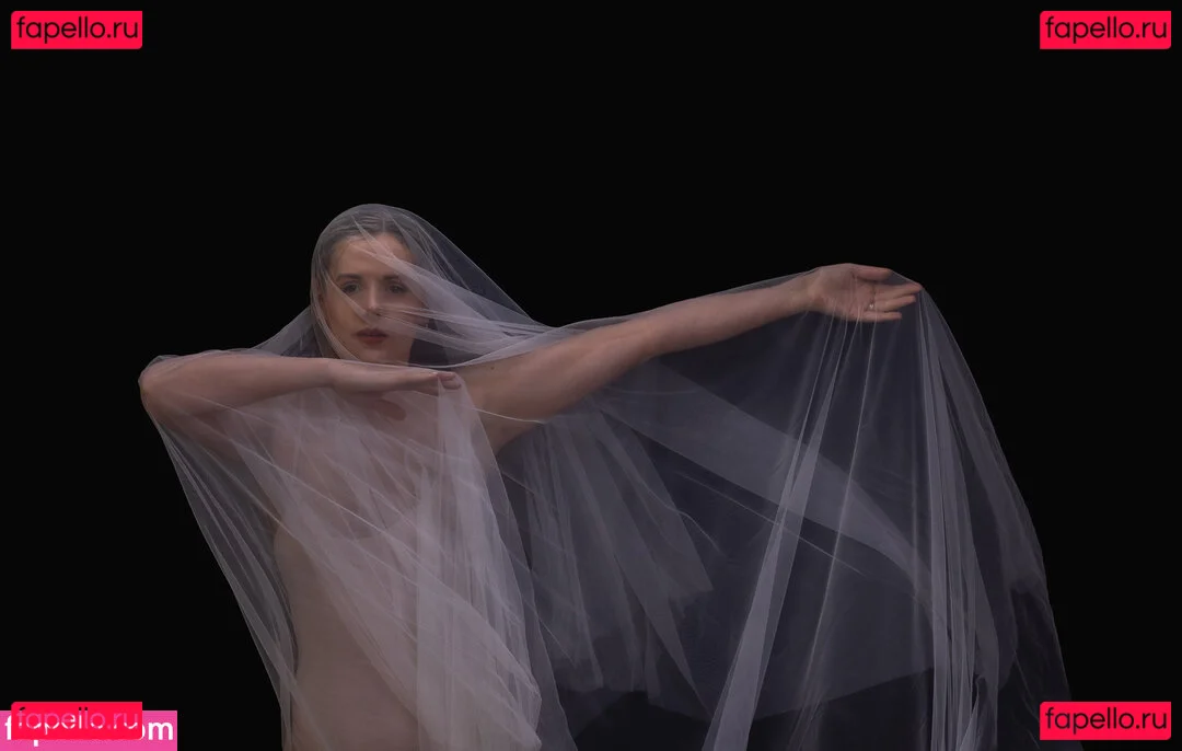 TV Shopping Presenters Onlyfans Photo Gallery 