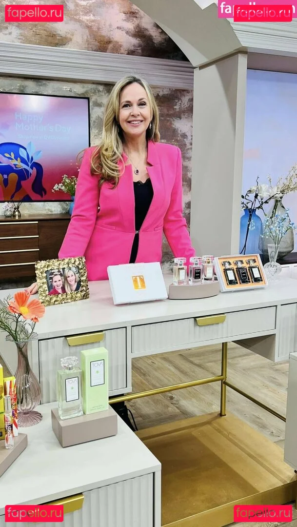 TV Shopping Presenters Onlyfans Photo Gallery 