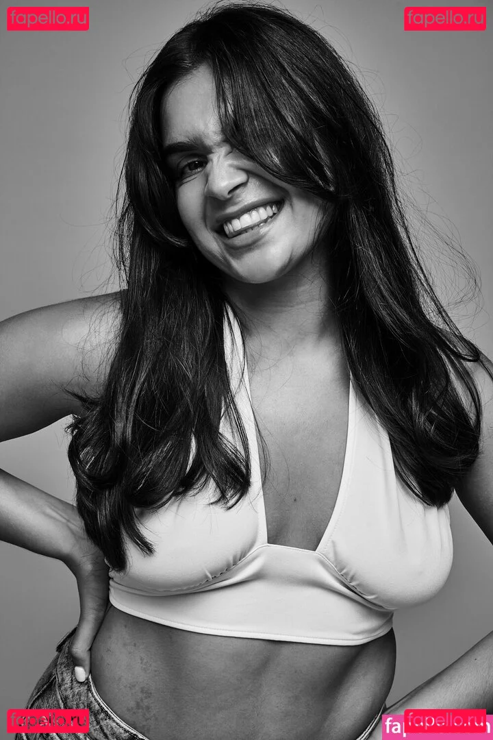 TV Shopping Presenters Onlyfans Photo Gallery 