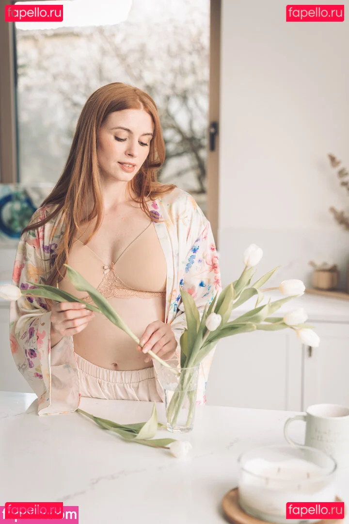 TV Shopping Presenters Onlyfans Photo Gallery 