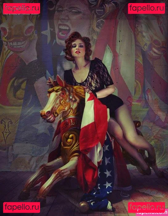 TV Shopping Presenters Onlyfans Photo Gallery 