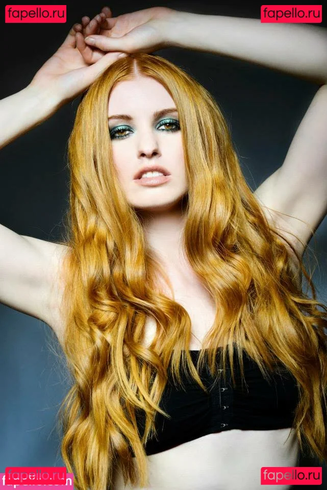 TV Shopping Presenters Onlyfans Photo Gallery 