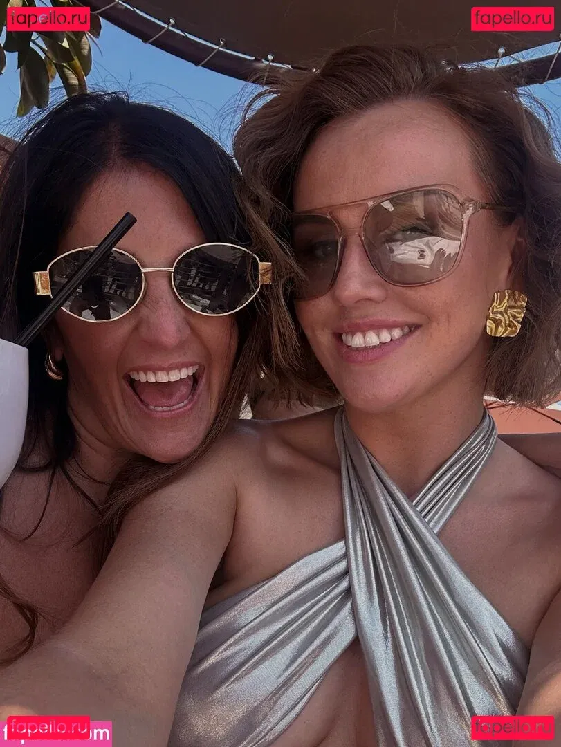 TV Shopping Presenters Onlyfans Photo Gallery 