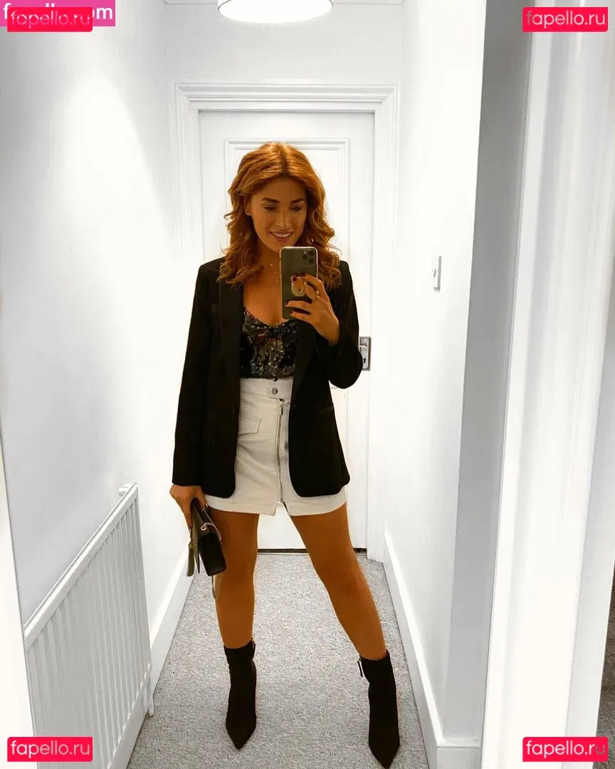 TV Shopping Presenters Onlyfans Photo Gallery 