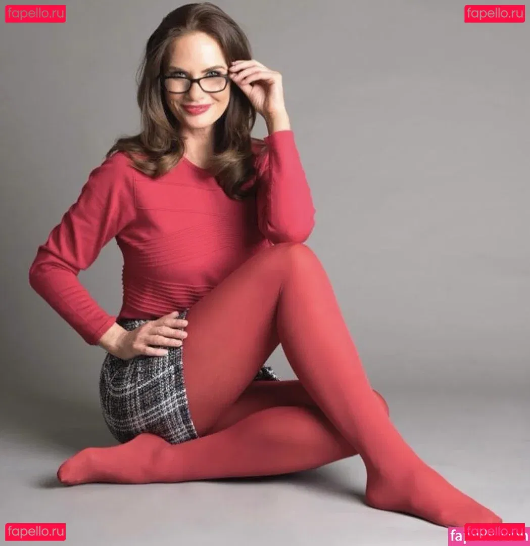 TV Shopping Presenters Onlyfans Photo Gallery 