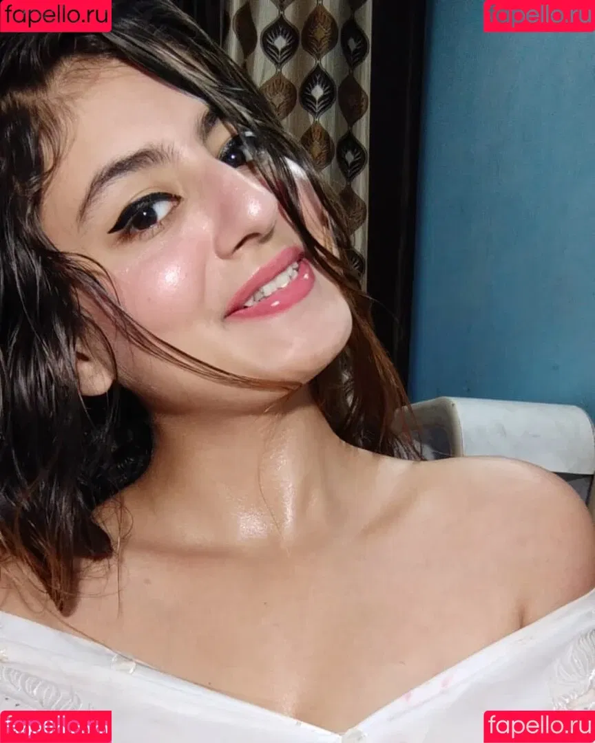 Priya Maggo Onlyfans Photo Gallery 