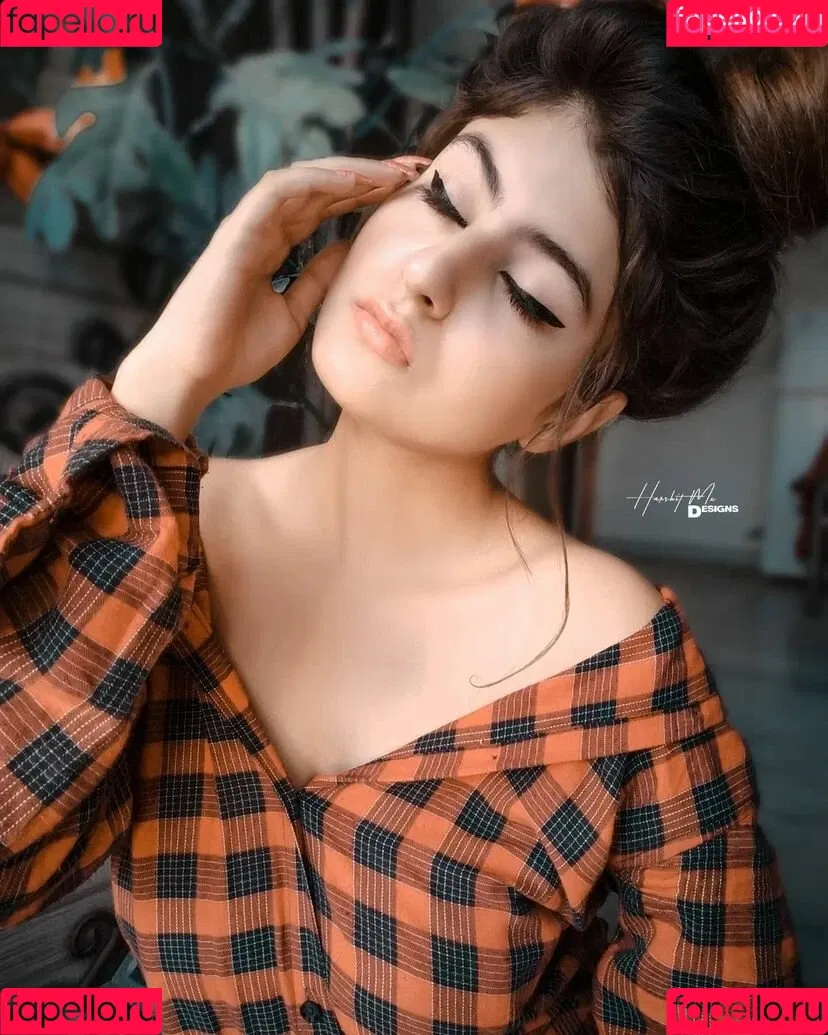 Priya Maggo Onlyfans Photo Gallery 