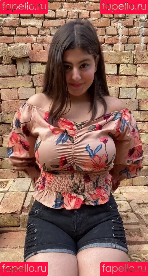 Priya Maggo Onlyfans Photo Gallery 