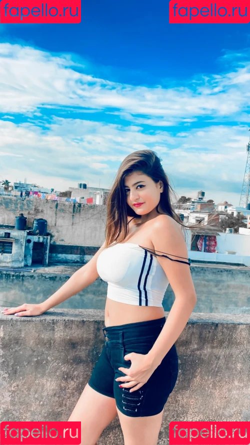 Priya Maggo Onlyfans Photo Gallery 