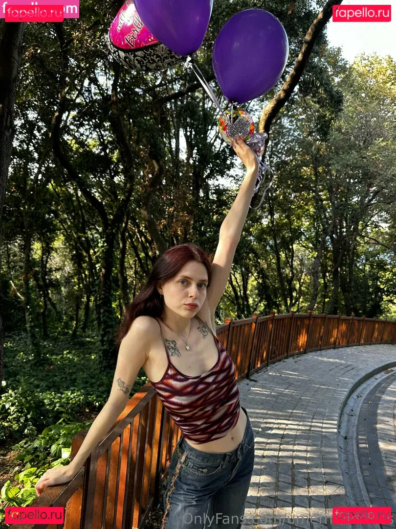 umermaidskiss Onlyfans Photo Gallery 