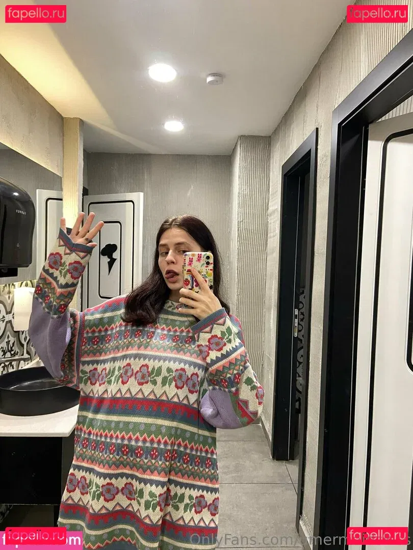 umermaidskiss Onlyfans Photo Gallery 