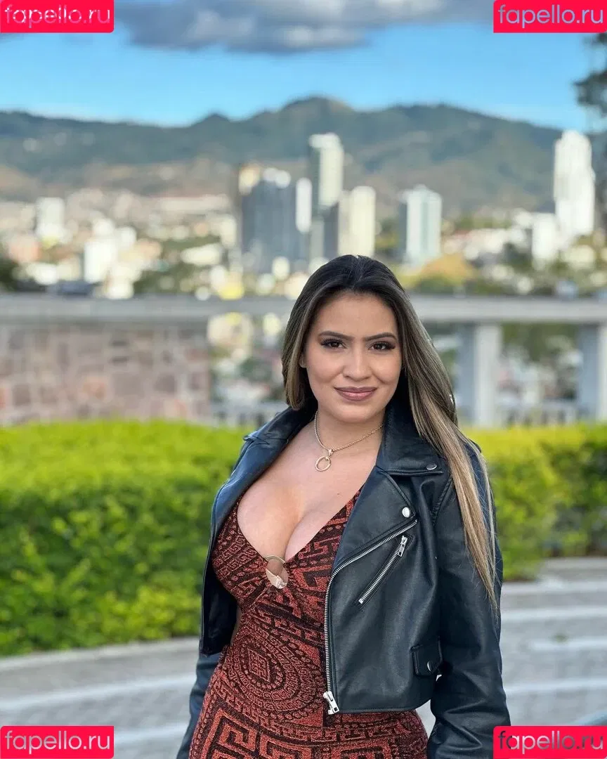 Alejandra Rubio Onlyfans Photo Gallery 