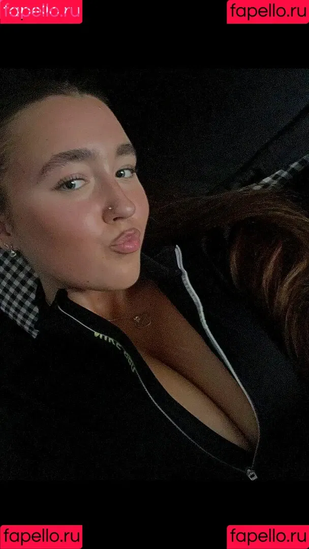 Poppy R Onlyfans Photo Gallery 