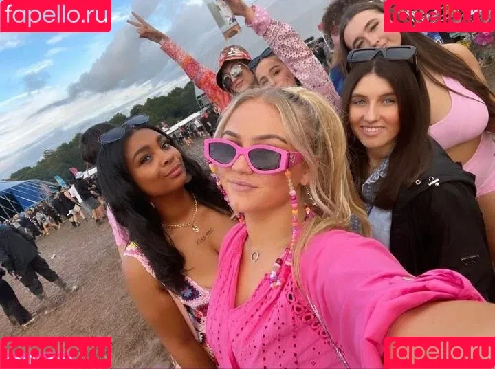 Poppy R Onlyfans Photo Gallery 